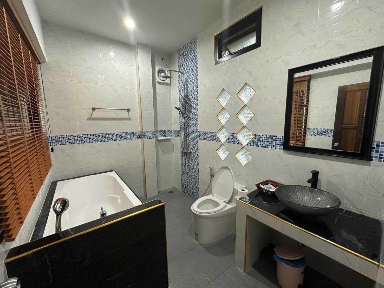 Capital O 75518 Baan Rose Resort Ao Luk Zewnętrze zdjęcie